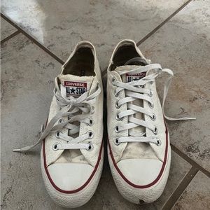 Women’s low-top converse